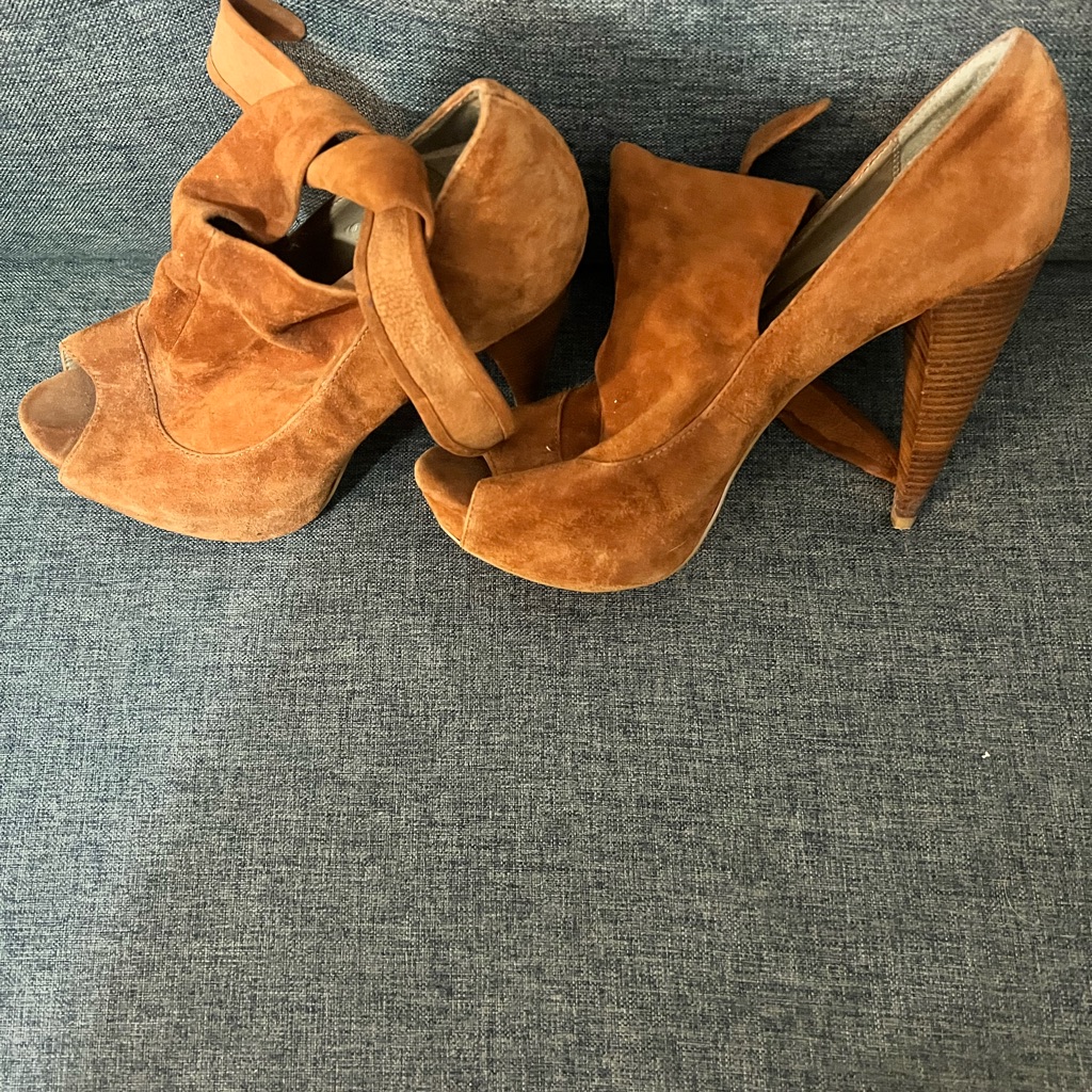 Brown Platform
